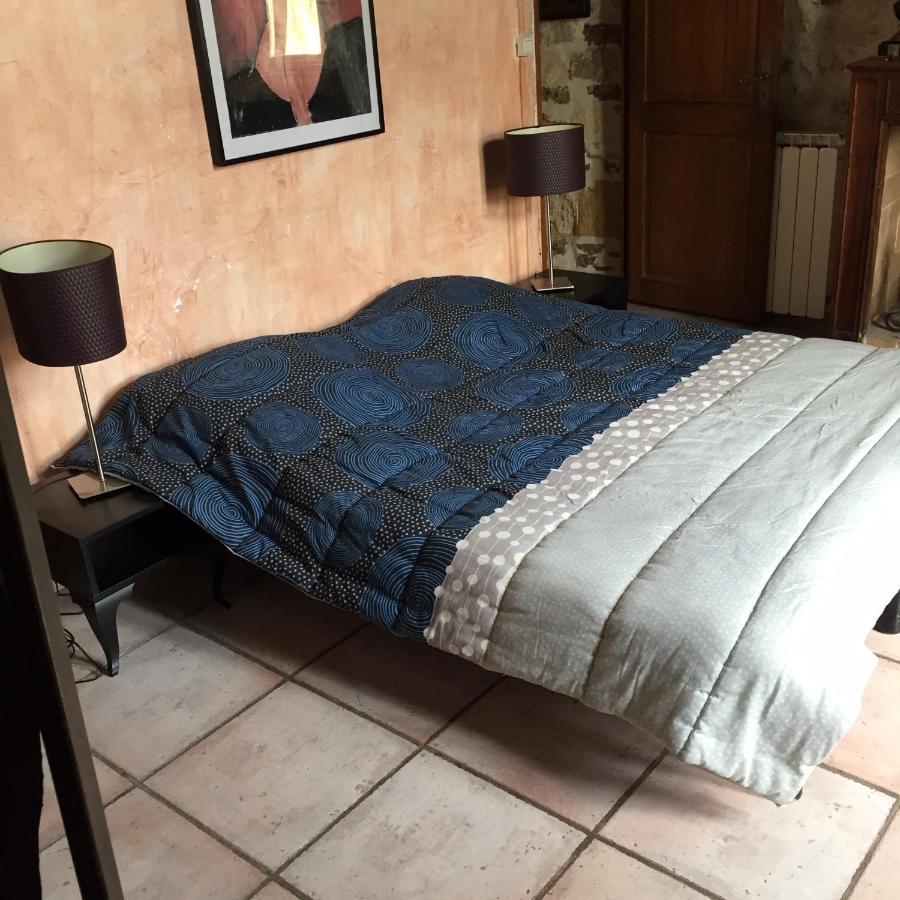 La Maison Sur La Place Айга-Мортас Екстериор снимка