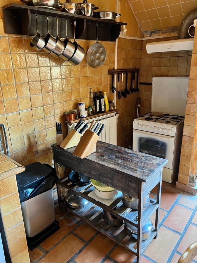 La Maison Sur La Place Айга-Мортас Екстериор снимка